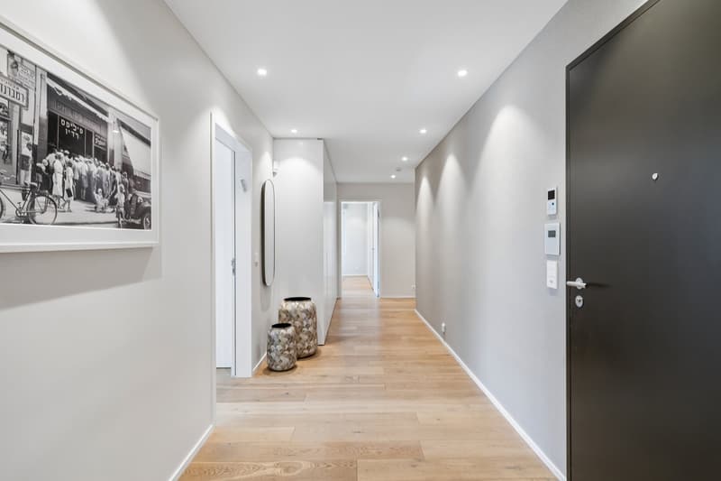 Exklusive 6.5 Zimmer Gartenwohnung mit Sauna (19)