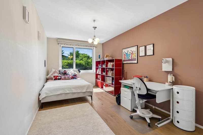 Exklusive 6.5 Zimmer Gartenwohnung mit Sauna (35)
