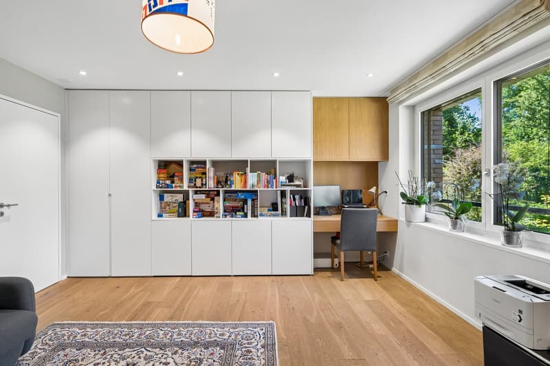 Exklusive 6.5 Zimmer Gartenwohnung mit Sauna (30)