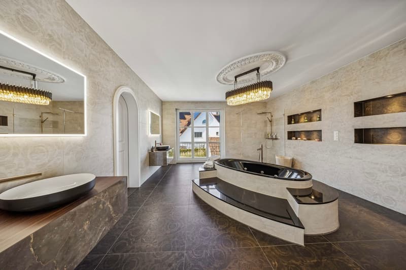 Exklusive Villa mit Indoor-Pool (31)