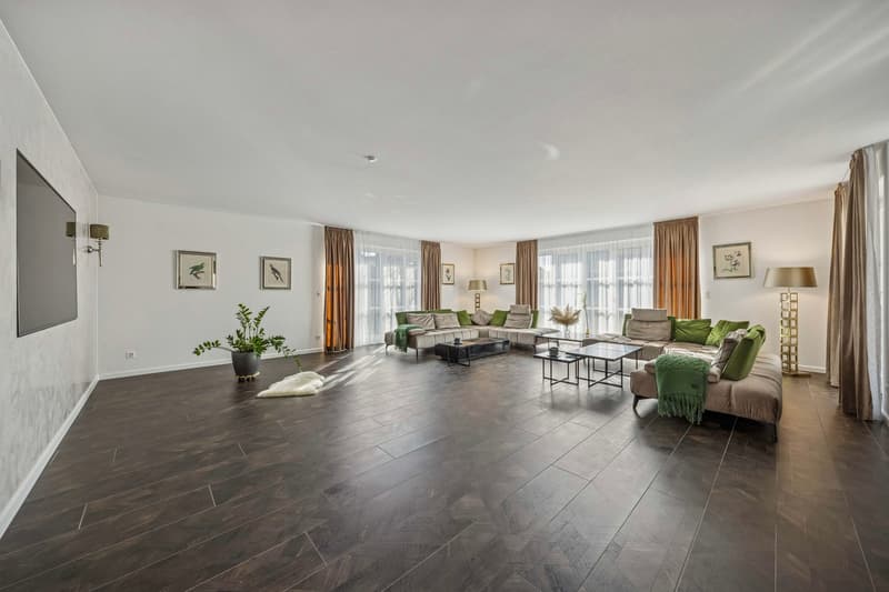 Exklusive Villa mit Indoor-Pool (23)