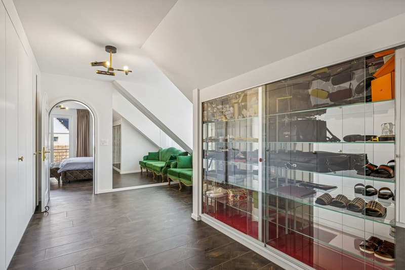 Exklusive Villa mit Indoor-Pool (33)