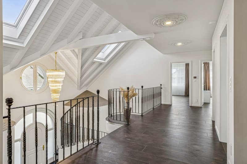 Exklusive Villa mit Indoor-Pool (26)