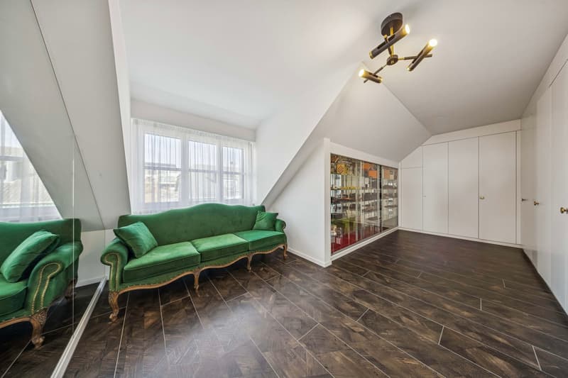Exklusive Villa mit Indoor-Pool (32)