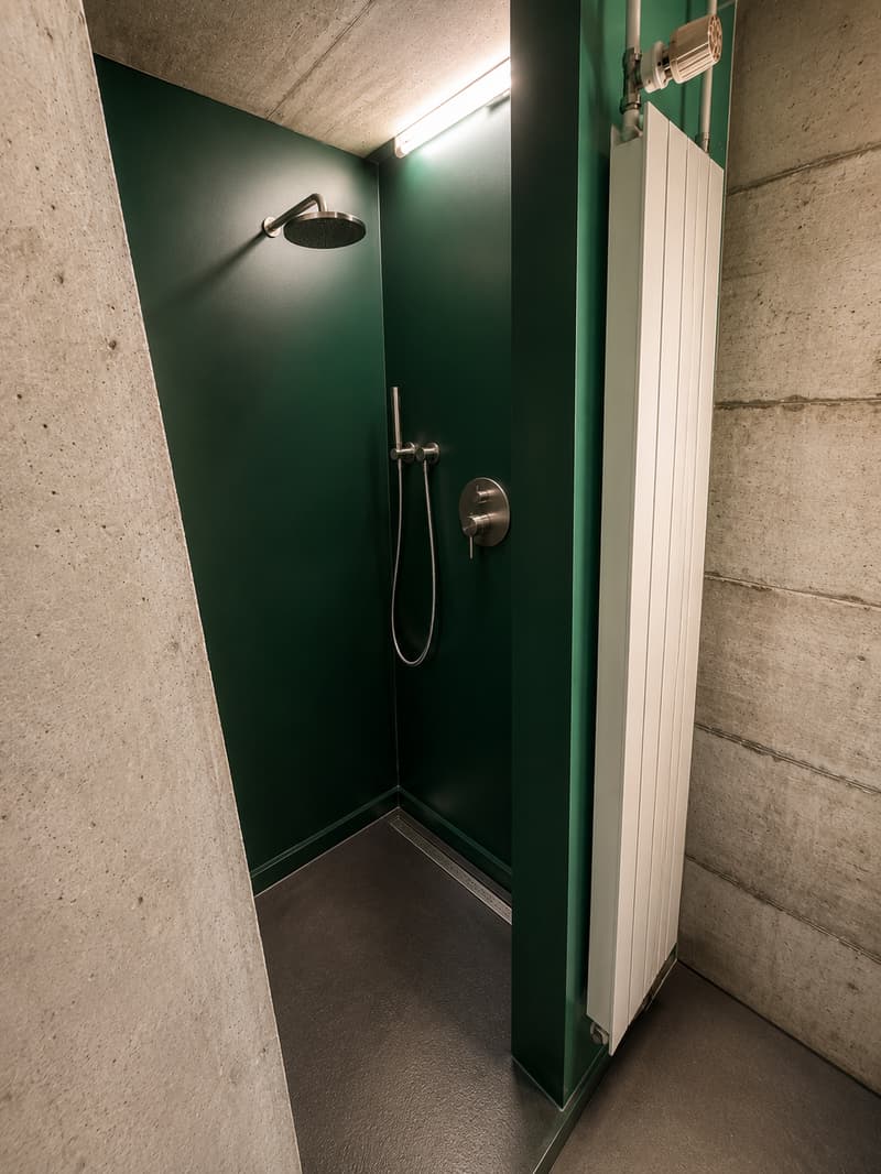 Local commercial exclusif avec bureau, salon, et loyer tout compris (6)