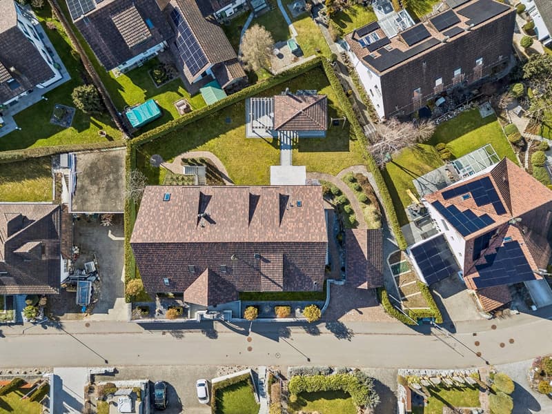 12-Zimmer-Villa mit Indoor-Pool | Mietkauf möglich (36)