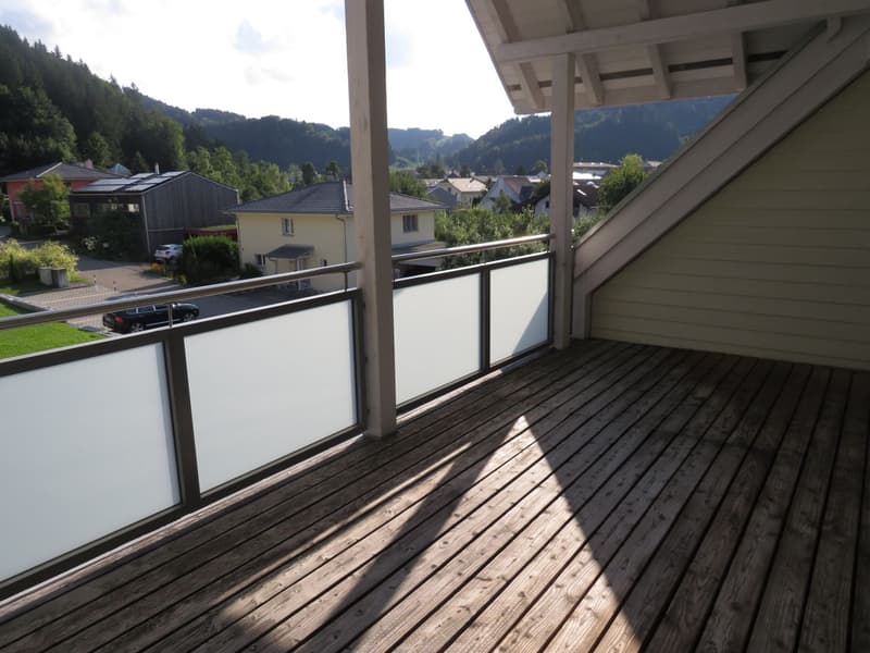 Modern 4.5-room maisonette apartment in an idyllic location (13)