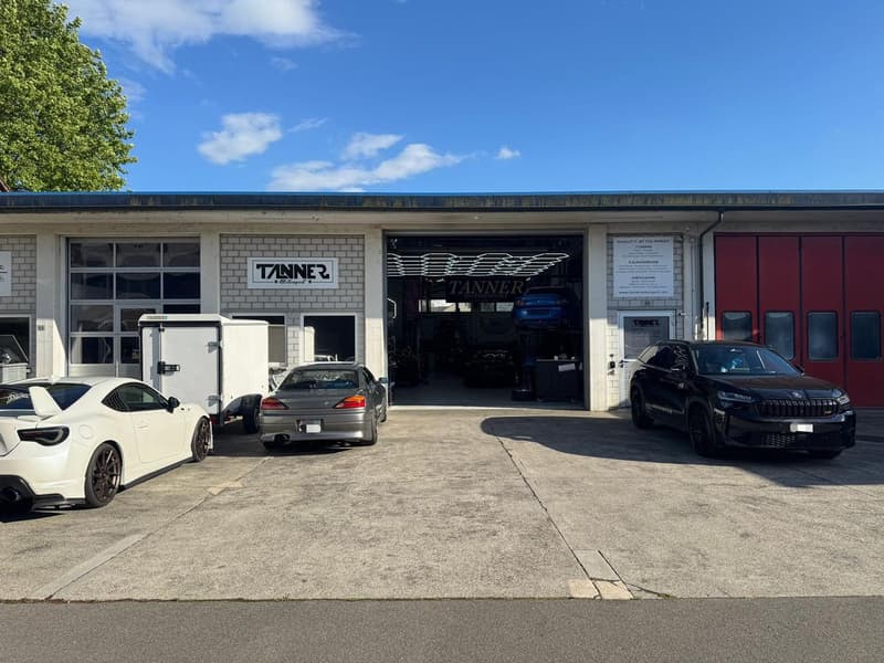 SPAZIO COMMERCIALE SPACIOSO ADATTO PER OFFICINA AUTOMOBILISTICA (2)