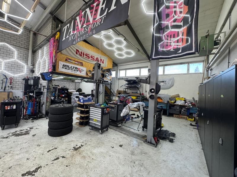 SPAZIO COMMERCIALE SPACIOSO ADATTO PER OFFICINA AUTOMOBILISTICA (5)