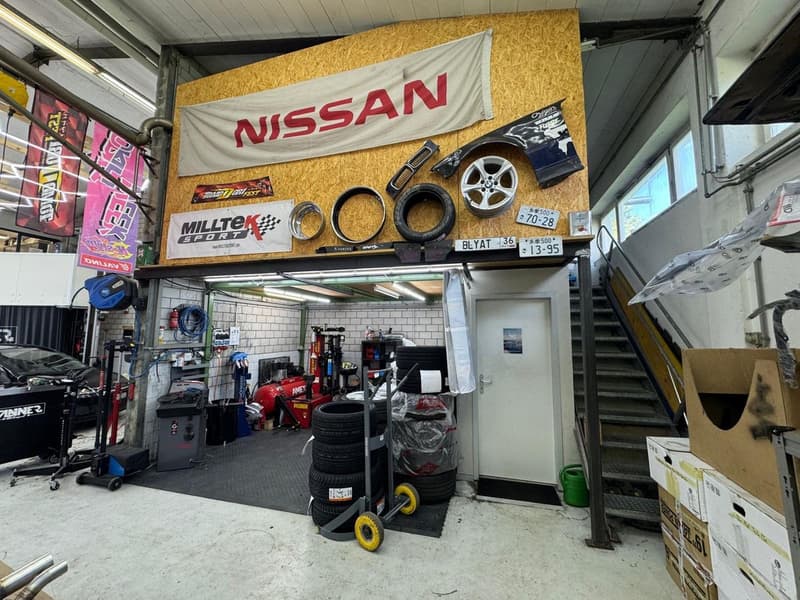 SPAZIO COMMERCIALE SPACIOSO ADATTO PER OFFICINA AUTOMOBILISTICA (11)
