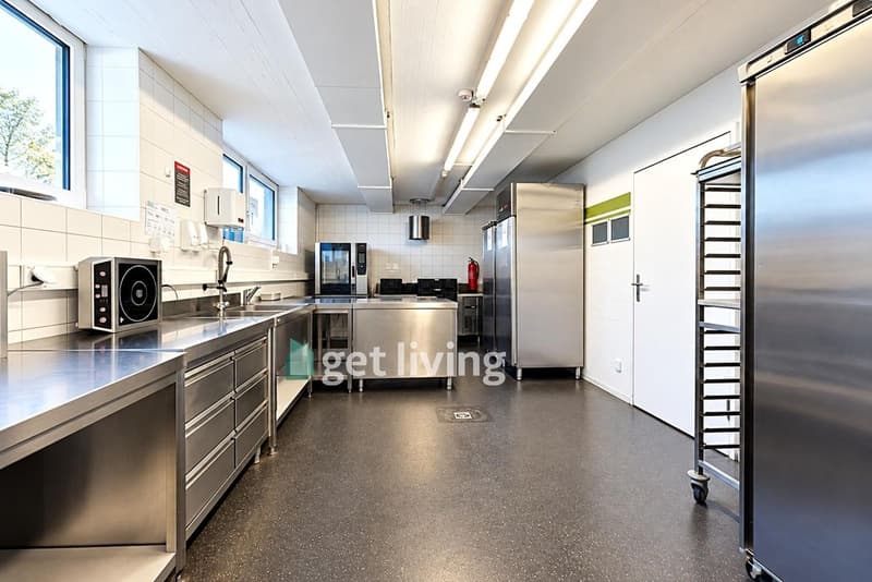 CAFÈ / BISTRO BEIM BAHNHOF STETTBACH (9)