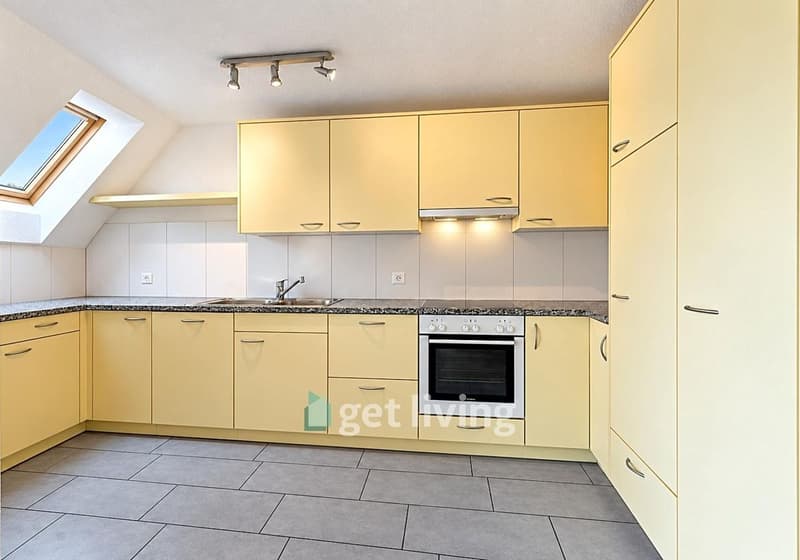 Moderne 4.5-Zimmer Dach-Maisonette-Wohnung in idyllischer Lage (4)