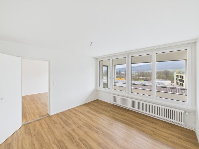APPARTAMENTO LUMINOSO CON VISTA PANORAMICA E COLLEGAMENTI OTTIMALI (4)