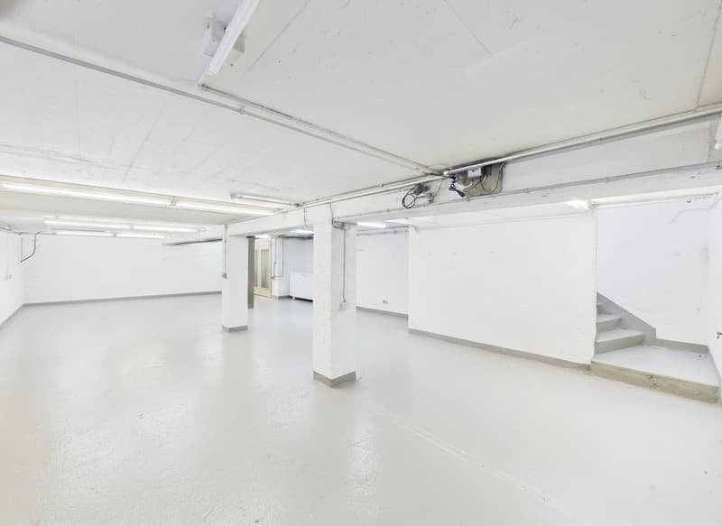 Sales area, workshop & storage – ideal for crafts and service businesses (11)
