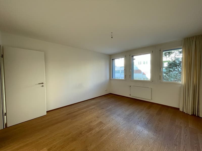 Moderne 3,5-Zimmer-Eigentumswohnung mit gedecktem Balkon und eigener Garagenbox – mitten im Gundeli (6)