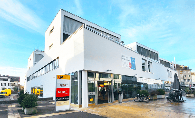 Espace commercial fréquenté au rez-de-chaussée juste à côté de la poste ! (11)
