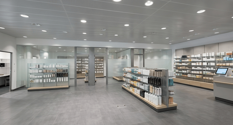 Espace commercial fréquenté au rez-de-chaussée juste à côté de la poste ! (2)