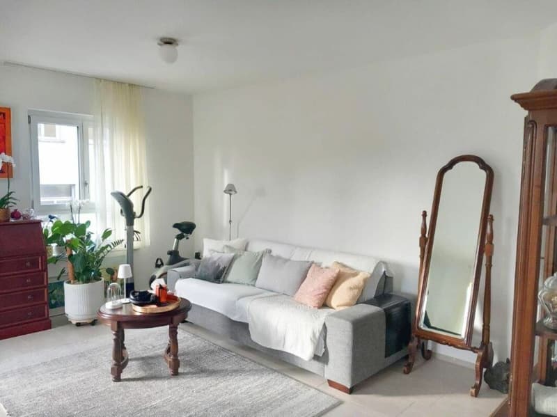 Möblierte 2.5 Zimmerwohnung mit Balkon (5)