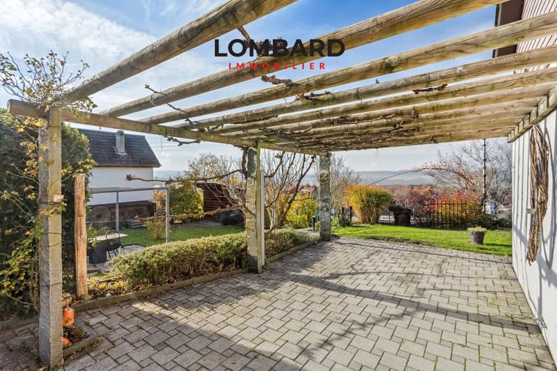 ***VERKAUFT*** Geräumiges Familienhaus mit ebenerdigem Studio (6)