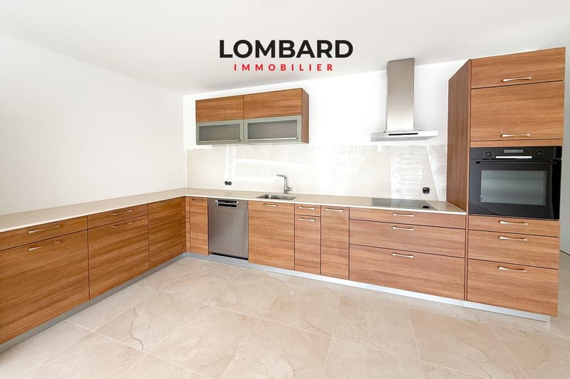 ***RESERVED*** New 3.5-room attic apartment with large terrace (3)