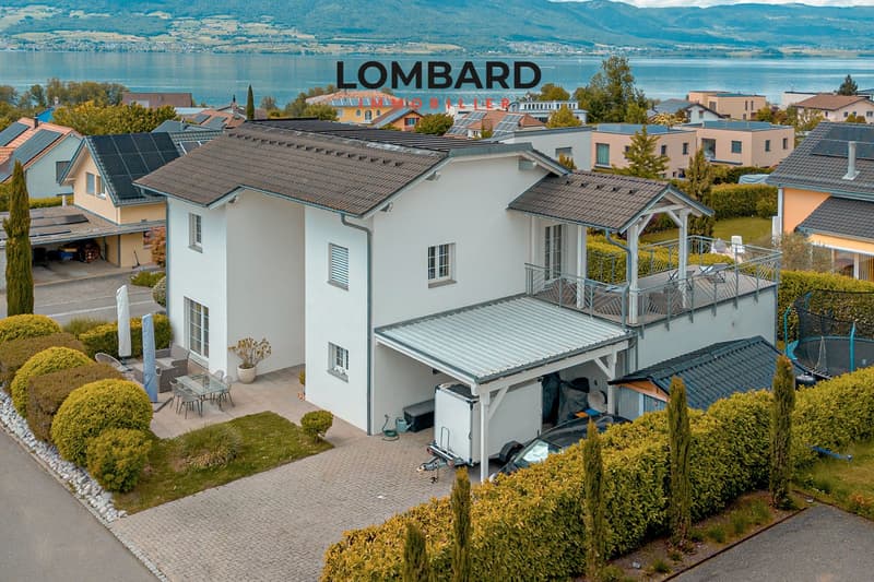 Spacieuse villa individuelle avec vue sur le lac et piscine (9)