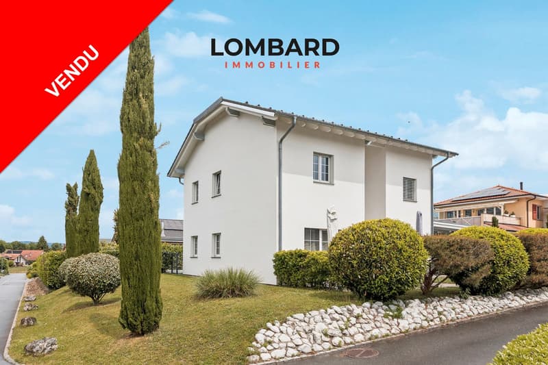 ***VENDU*** Spacieuse villa individuelle avec vue sur le lac et piscine (1)