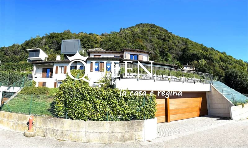 Morbio Superiore : villa 10,5 pièces, 304 m², grand jardin, vue (1)