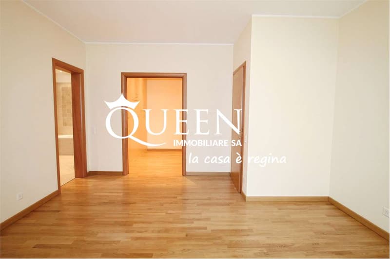 Lugano-Cassarate: 4.5-Zimmer-Wohnung, 250 m², Veranda, Garten (8)