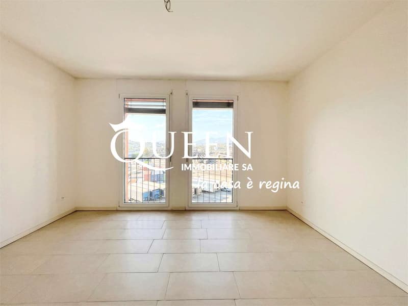 Chiasso: Penthouse mit 4.5 Zimmern, 140 m², Balkonen, freier Blick und Garten (10)