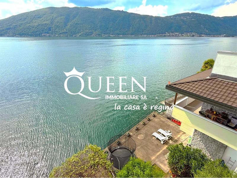 Bissone: Villa direkt am Wasser, 6 Räume, 300 m², Terrassen, Portikus (8)