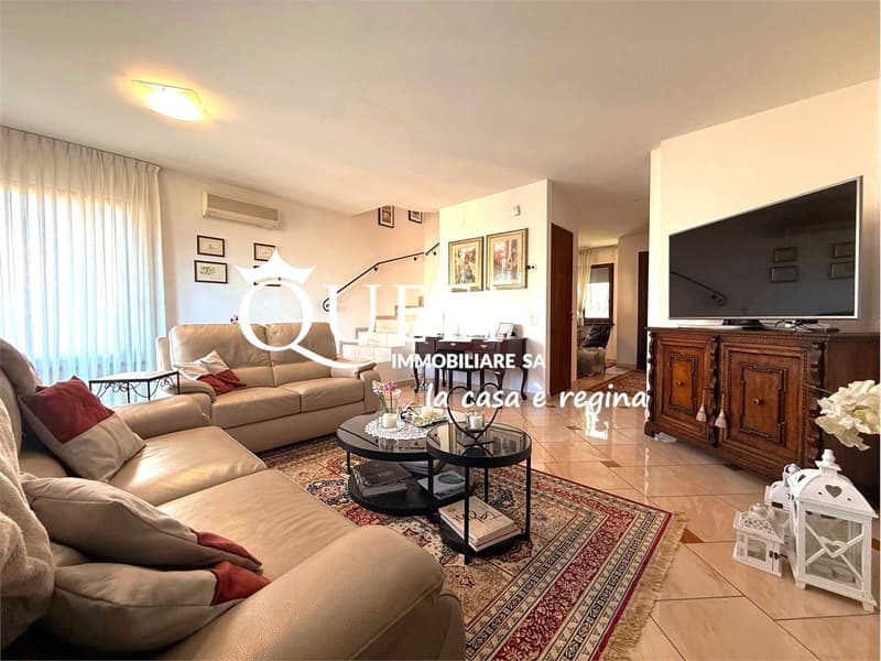 Morbio Inferiore: casa 5.5 locali con giardino e piscina condominiale (2)