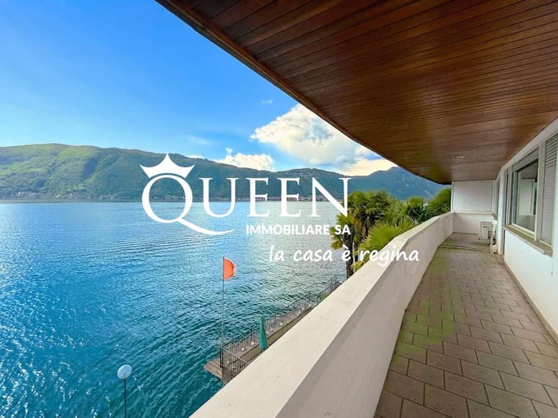 Bissone: villa pieds dans l'eau, 6 pièces, 300 m², terrasses, portique (3)