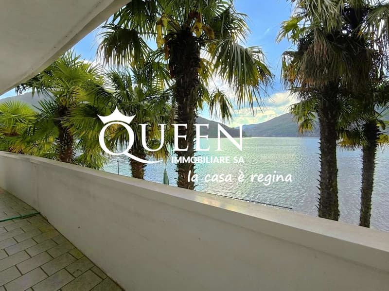 Bissone: villa pieds dans l'eau, 6 pièces, 300 m², terrasses, portique (9)