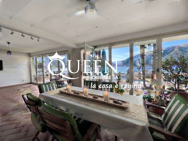 Bissone: villa pieds dans l'eau, 6 pièces, 300 m², terrasses, portique (5)