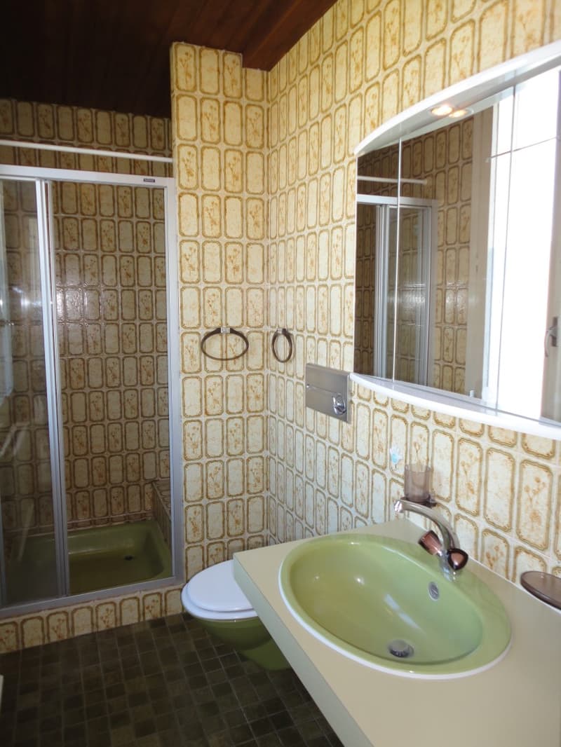 2.OG - Badezimmer mit Dusche