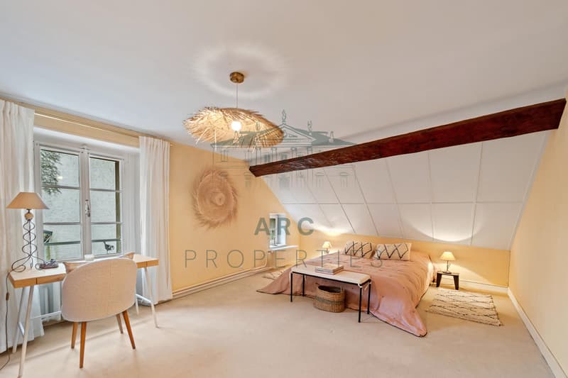 HERMANCE - MAGNIFICENT VILLAGE HOUSE WITH SWIMMING POOL (6)