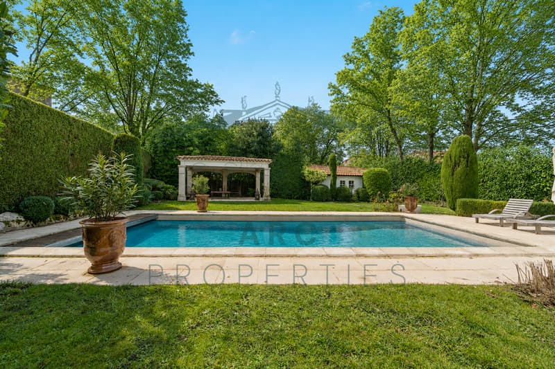 HERMANCE - MAGNIFIQUE MAISON VILLAGEOISE AVEC PISCINE (1)