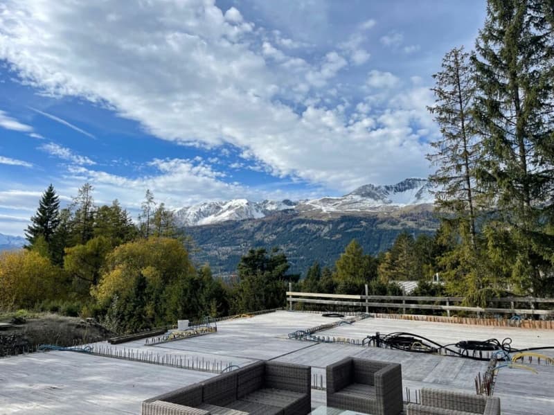 To seize - Chalet to finalize as a secondary residence (1)