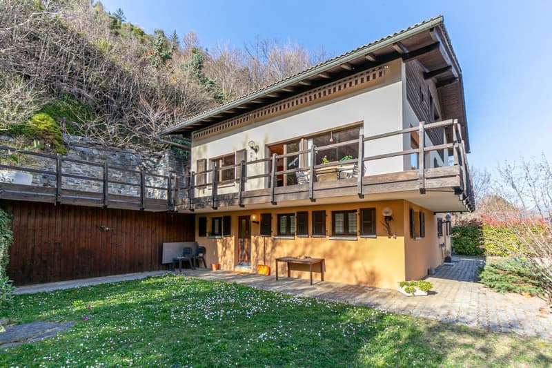 Charming 6.5-room house (15)