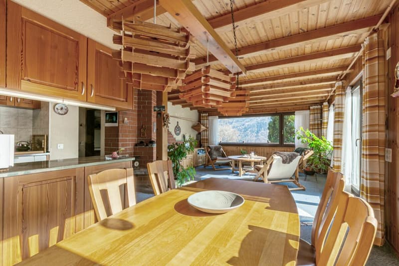 Charming 6.5-room house (2)