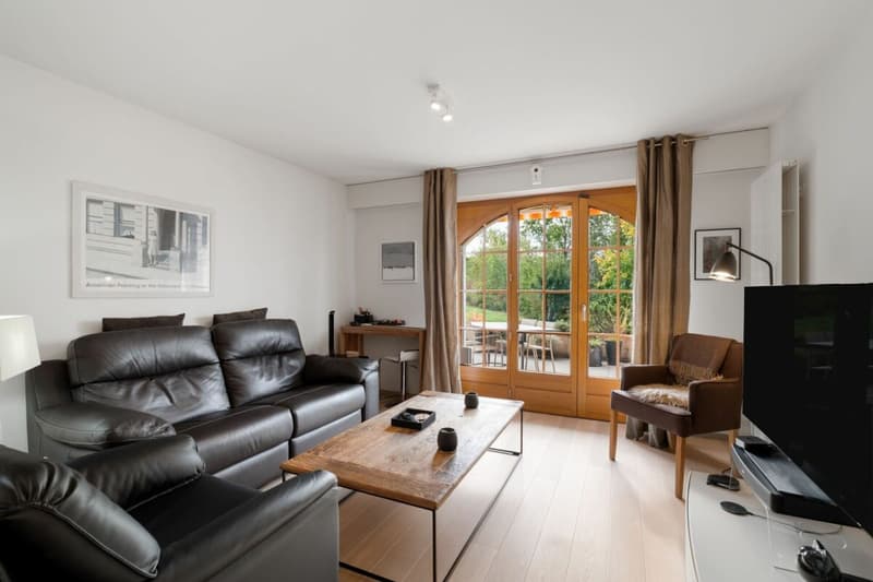 Séduisant 2,5 pièces avec terrasse et vue lac (5)