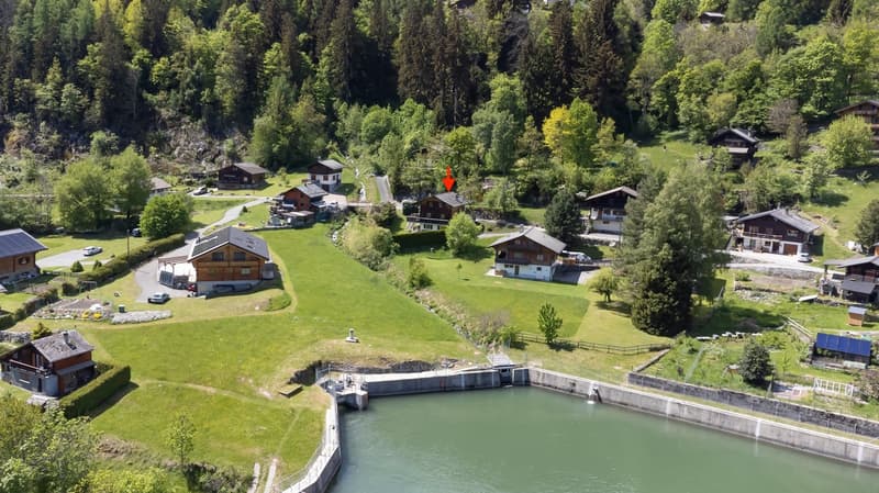 Cozy 5-room chalet with integrated garage and large garden (32)