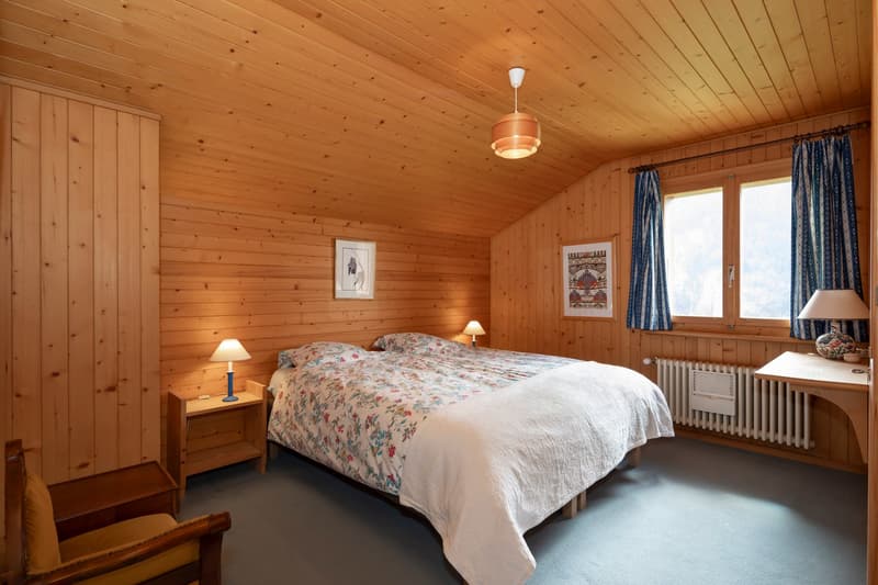 Cozy 5-room chalet with integrated garage and large garden (22)
