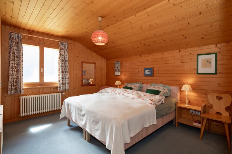 Cozy 5-room chalet with integrated garage and large garden (24)
