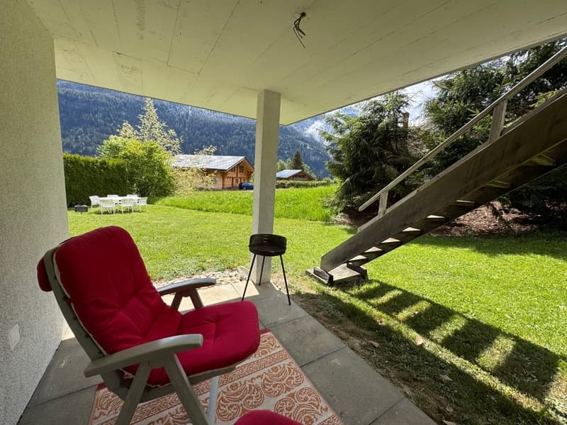 Cozy 5-room chalet with integrated garage and large garden (31)