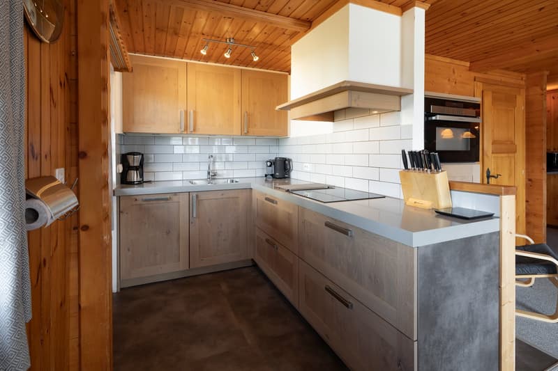 Chalet ski-in-ski-out mit zwei Privatparkplätze (12)