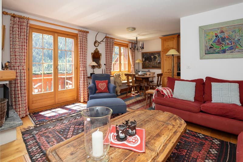 Duplex 5 pièces dans un endroit très calme et offrant une vue magnifique sur les montagnes. (5)