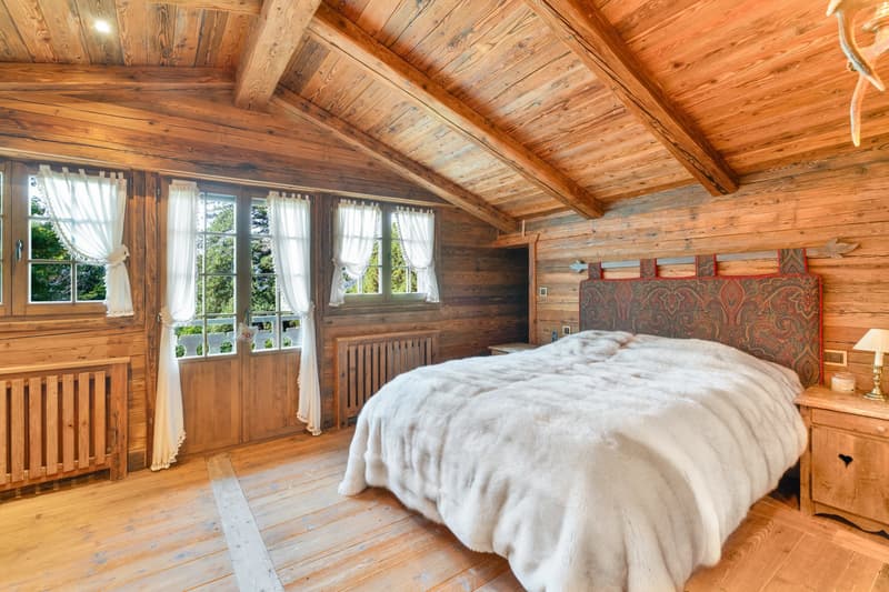 Chalet eccezionale a pochi passi dal campo da golf di Crans-Montana (11)