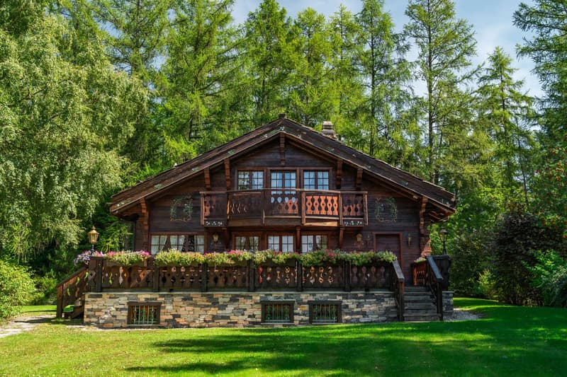 Chalet eccezionale a pochi passi dal campo da golf di Crans-Montana (2)