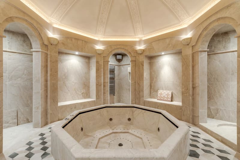 A Jewel of Elegance and Exclusivity Adjacent to the Lausanne Golf Course. (9)